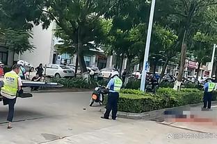 伍德全场数据：3次射门3次射正打进3球，2次成功过人，4次解围